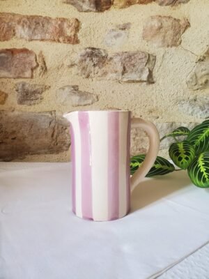 Carafe colorée à rayures roses