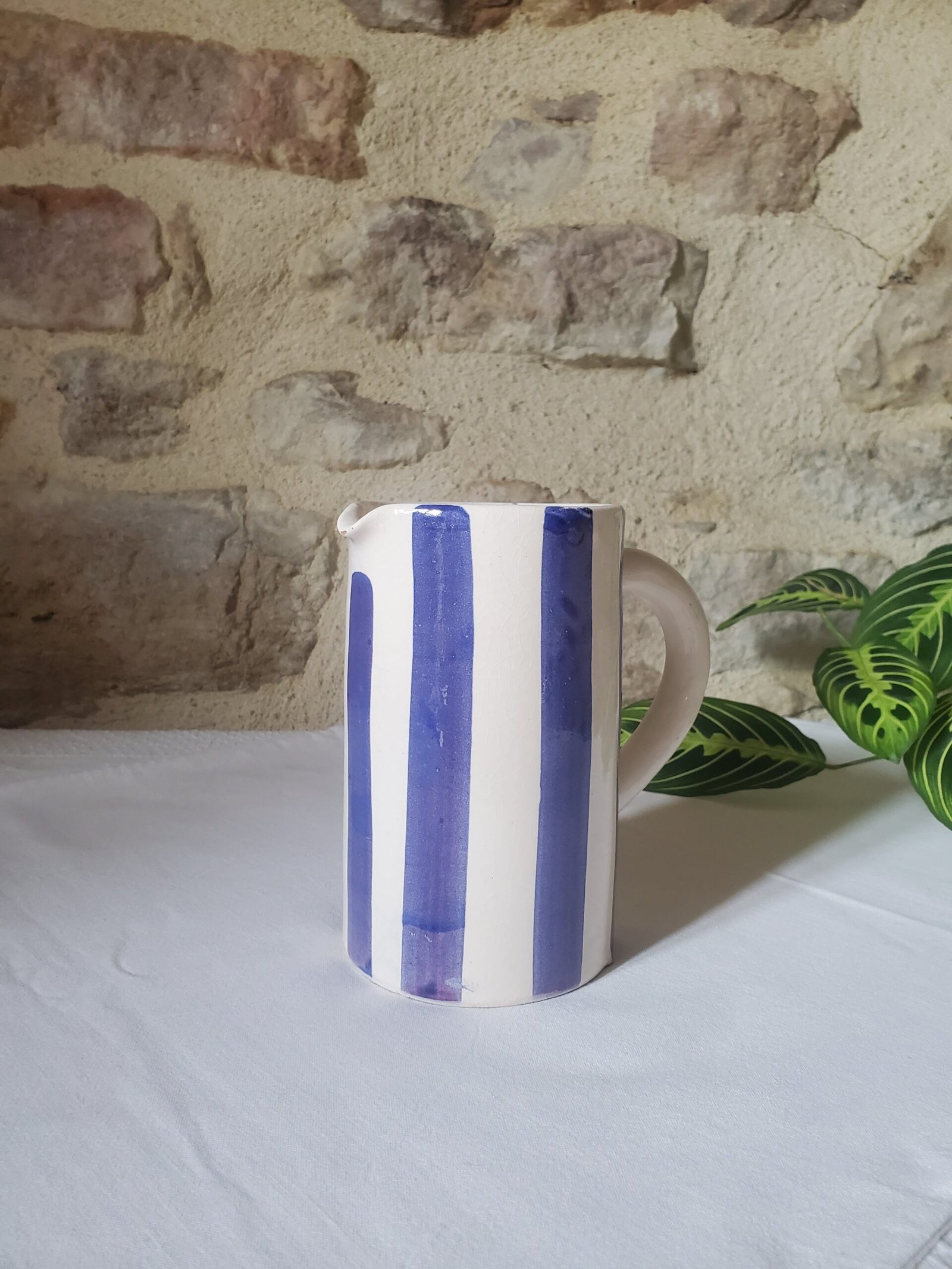 Carafes à rayures colorées violettes