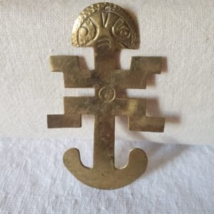 Totem style pré-colombien anthropomorphe