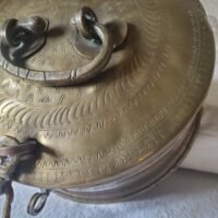 Ancienne boîte indienne en laiton