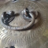 Ancienne boîte indienne en laiton