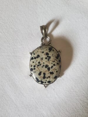 Pendentif en jaspe dalmatien en argent