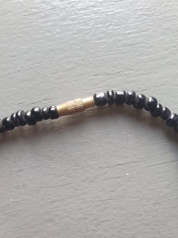 Collier ethnique en cornaline et pendentif doré style tribal