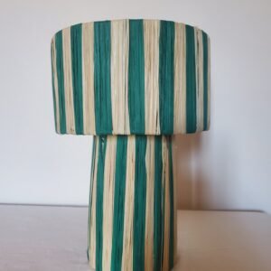 Lampe artisanale en raphia couleur verte