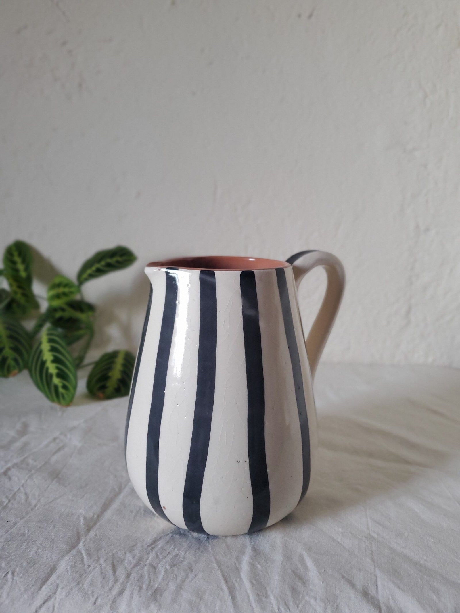 Carafe à Rayures – Artisanat Marocain Authentique