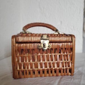 Panier vintage en osier tressé