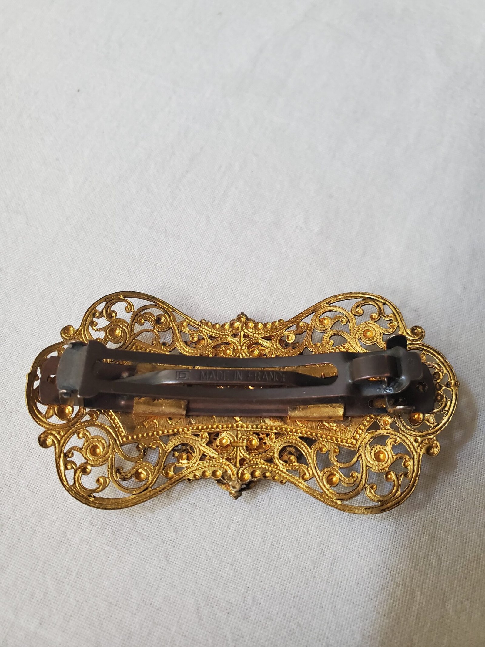 Barrette ancienne en filigrane doré – Image 3
