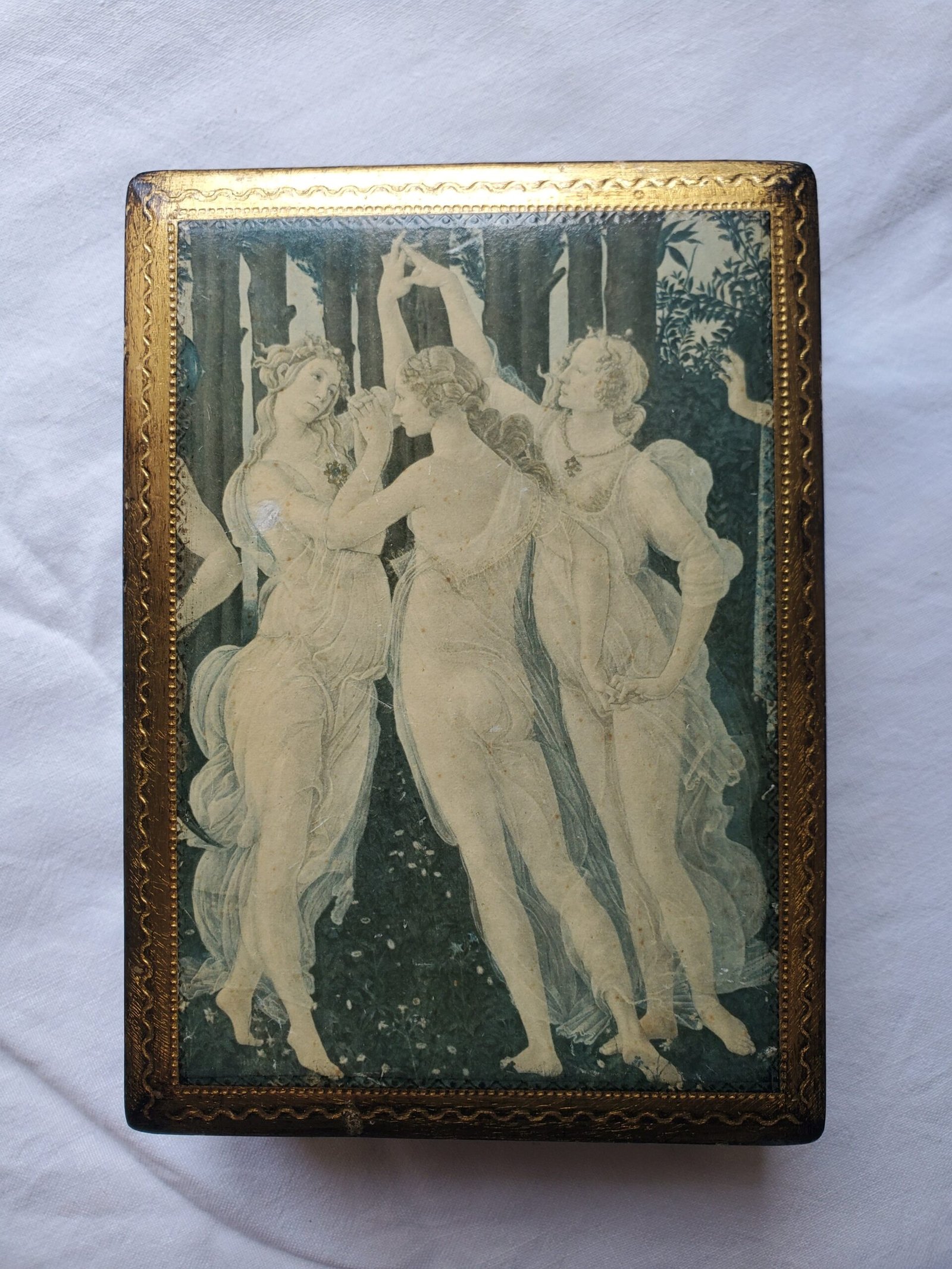 Boîte vintage en bois Les trois Grâces de Botticelli