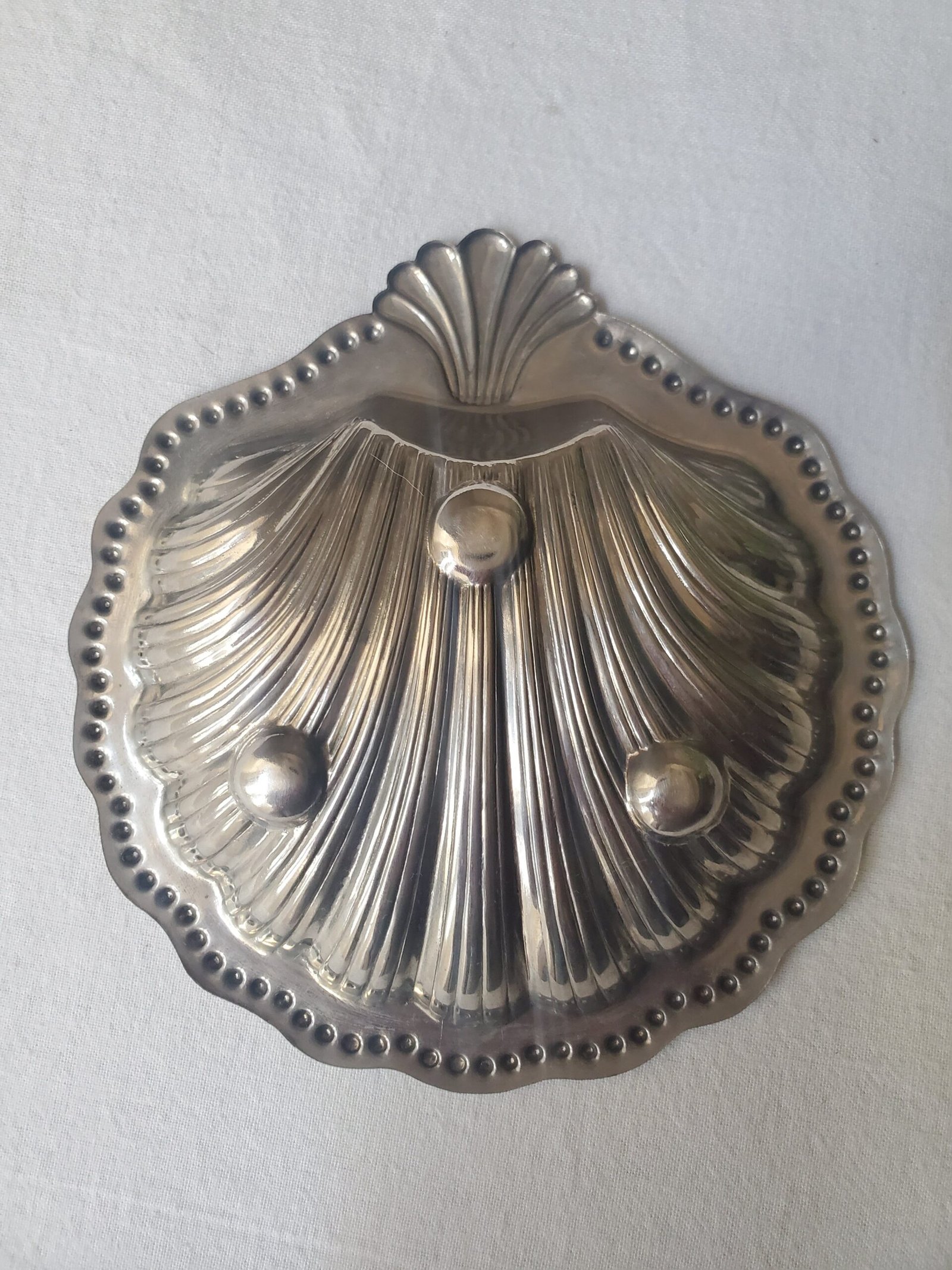 Vide-poche coquillage vintage en métal argenté – Image 4