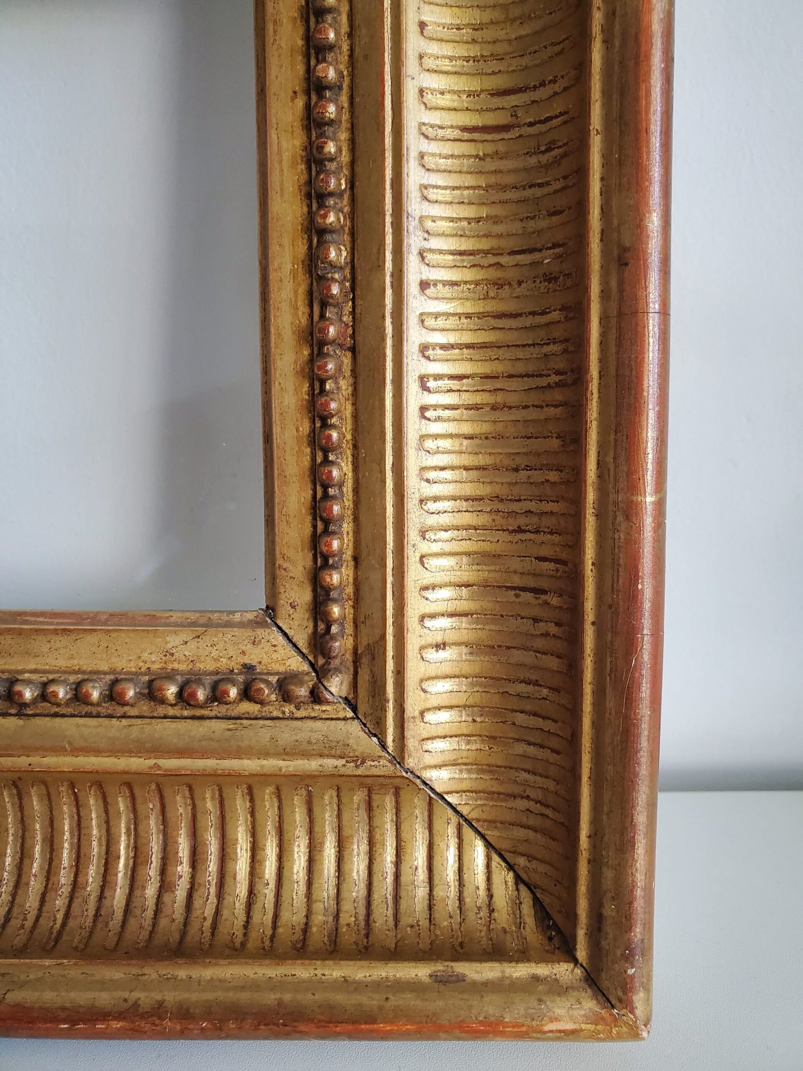 Cadre ancien a canaux bois dore maison anouchka 3.jpg