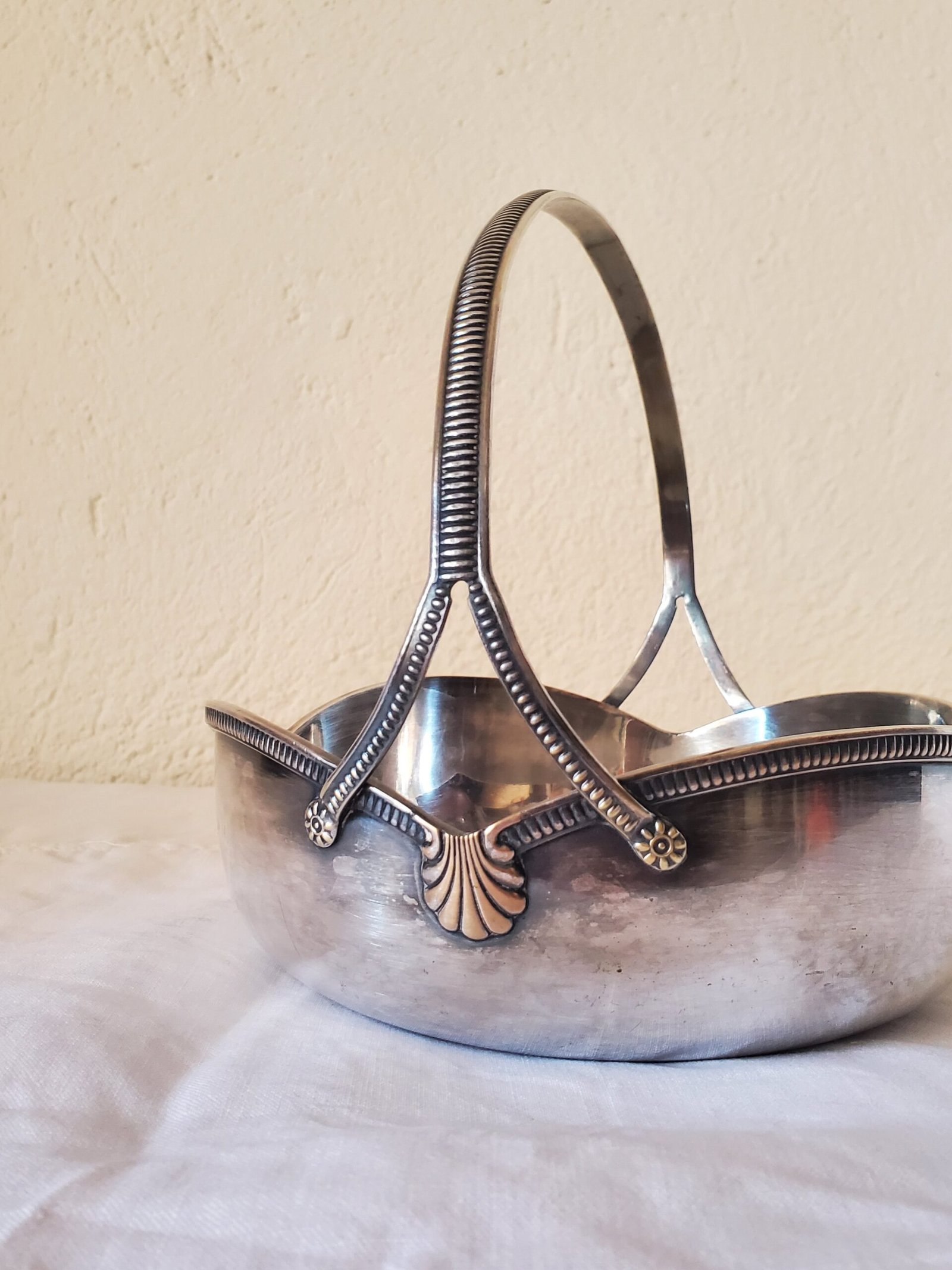Corbeille en Metal Argente Maison Anouchka 1.jpg