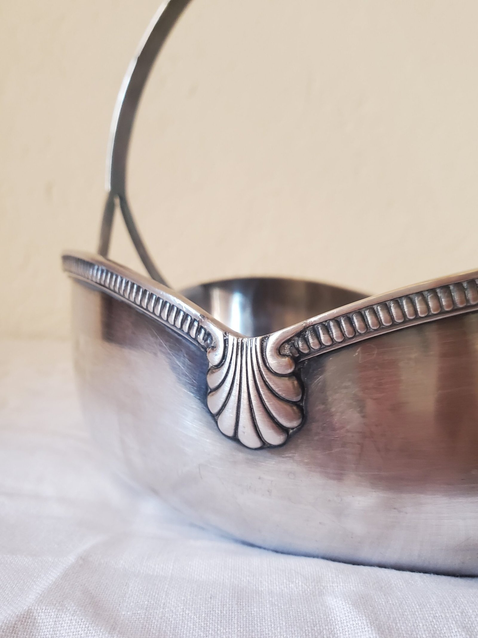 Corbeille en Metal Argente Maison Anouchka 2.jpg
