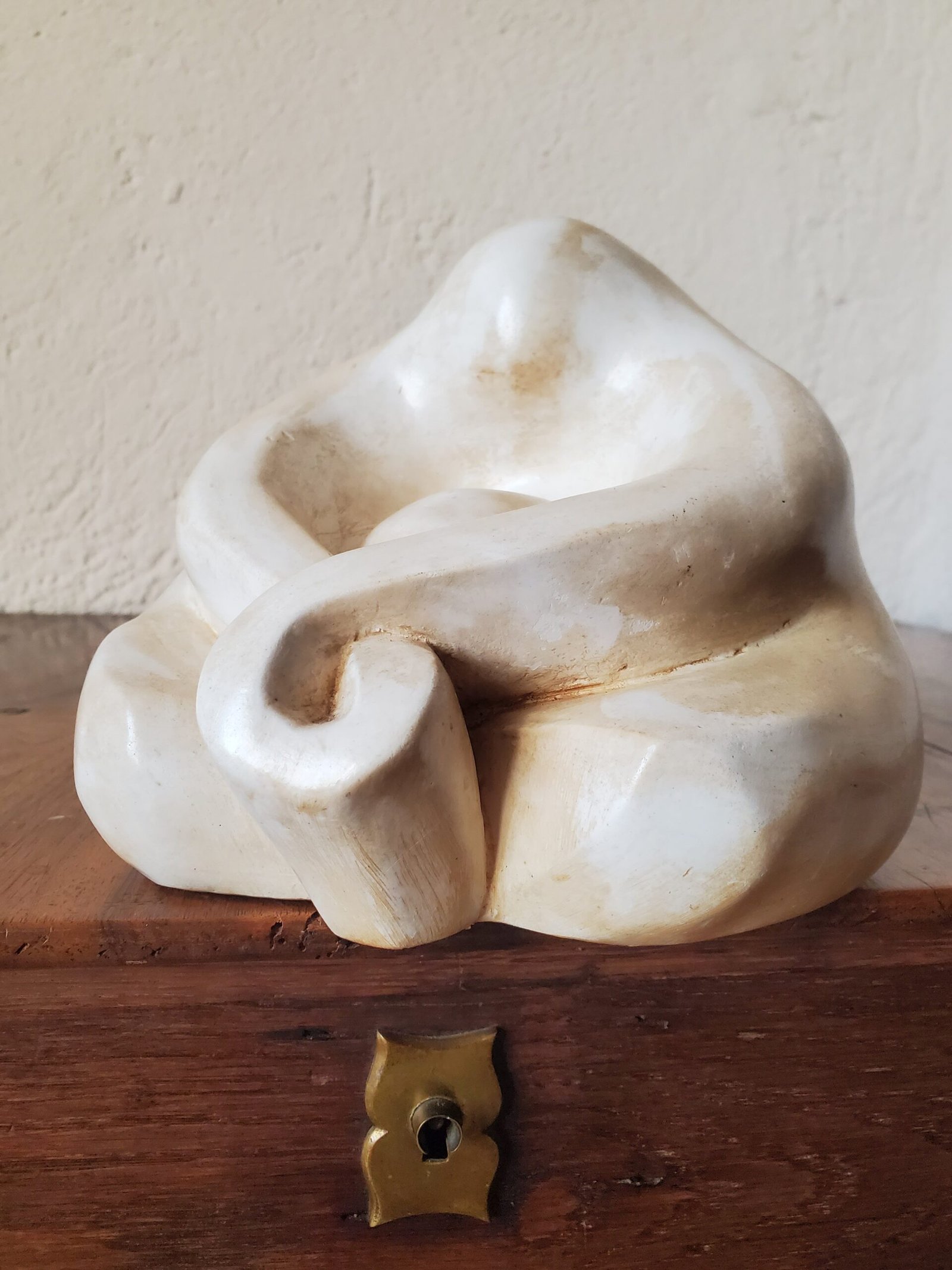 Sculpture femme en pierre vintage maison anouchka.jpg